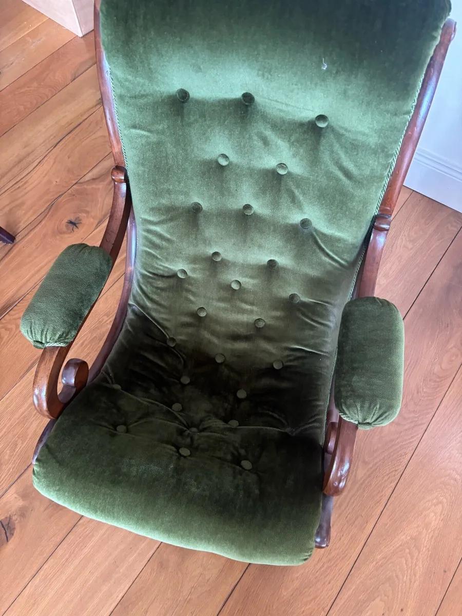 Antique rocking chair - Image 1