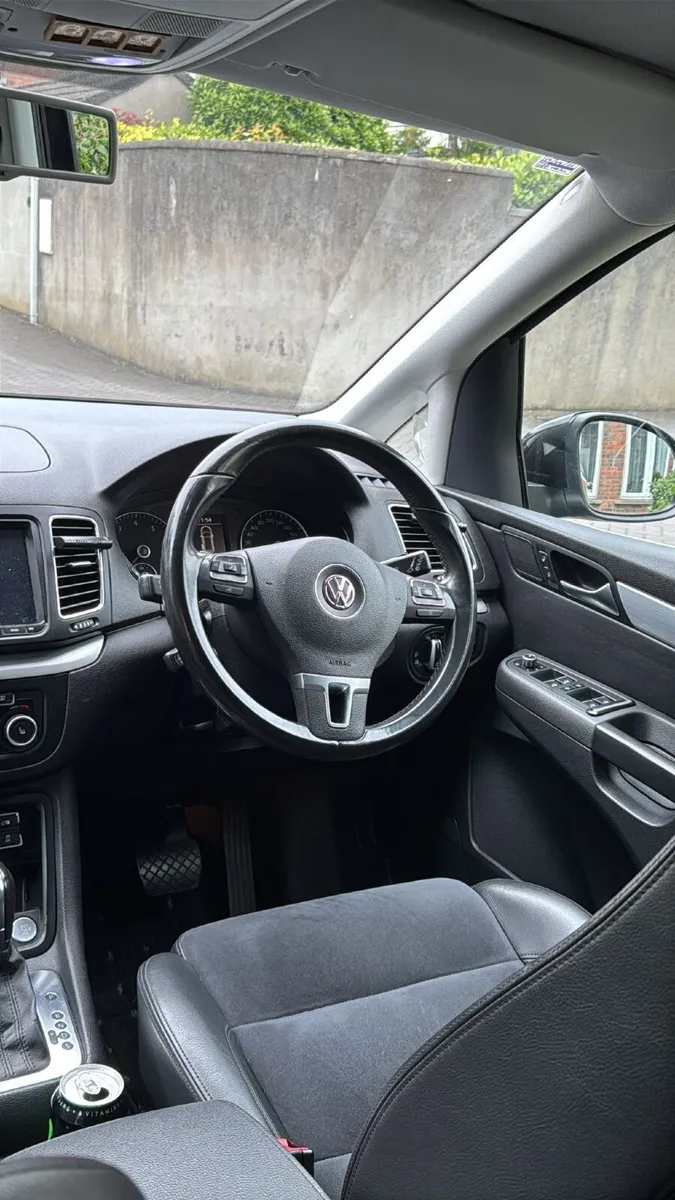 Volkswagen Sharan 2012 - Image 2