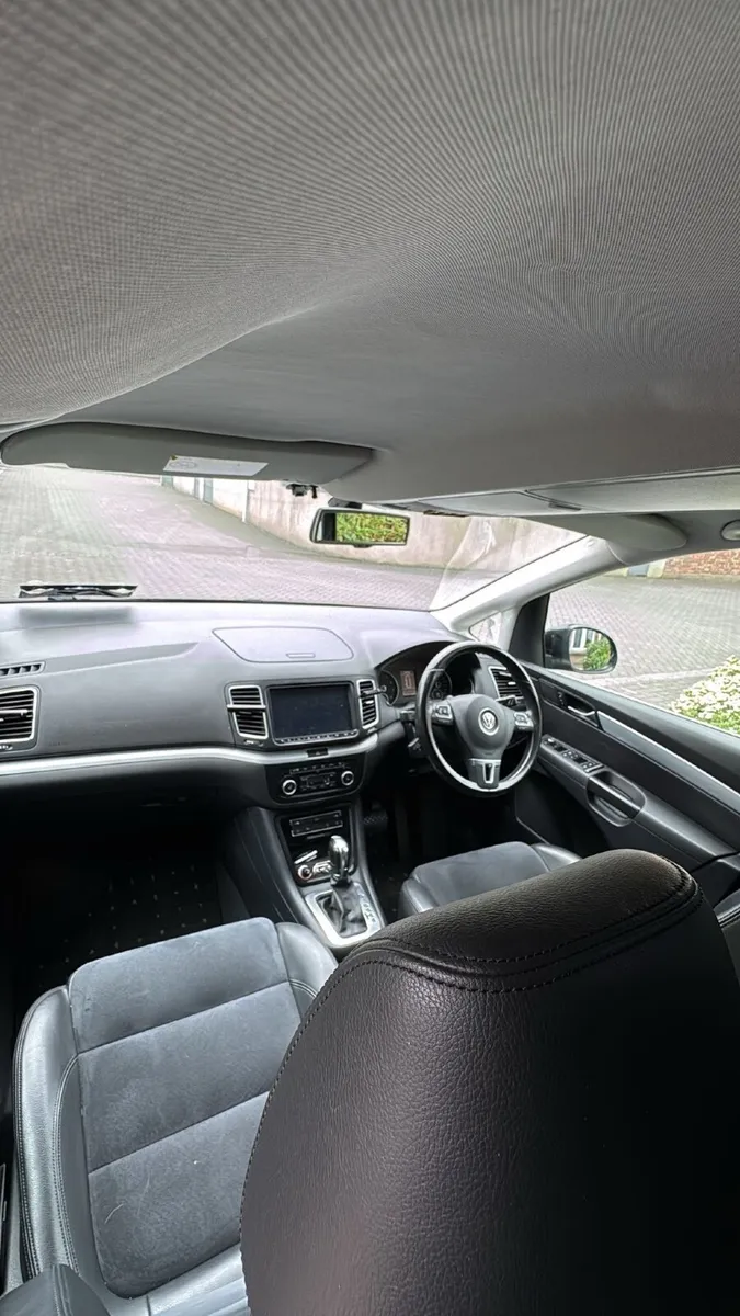 Volkswagen Sharan 2012 - Image 3