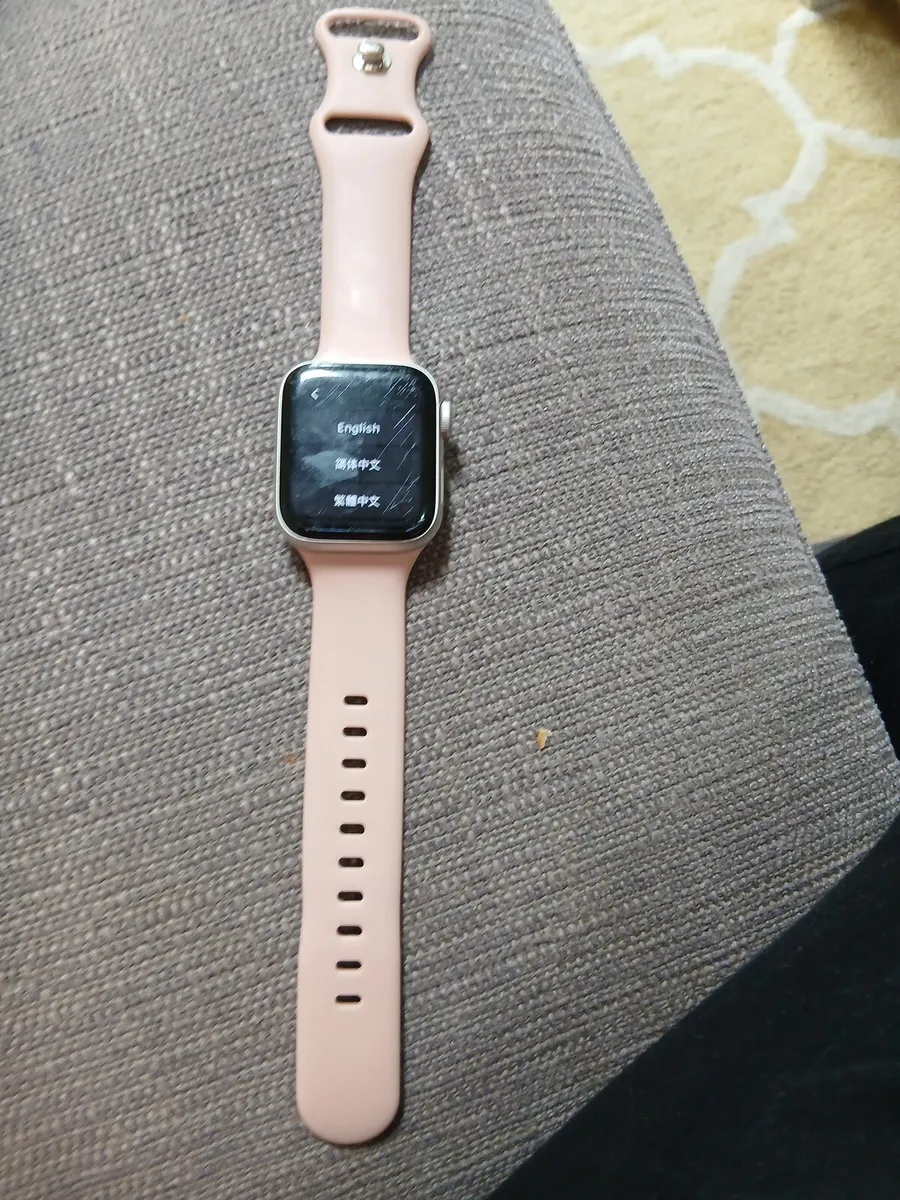 Apple watch - Image 1
