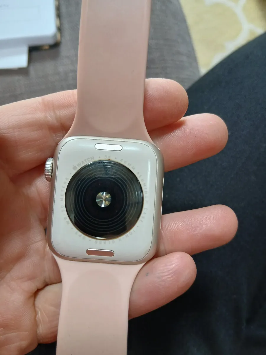 Apple watch - Image 2