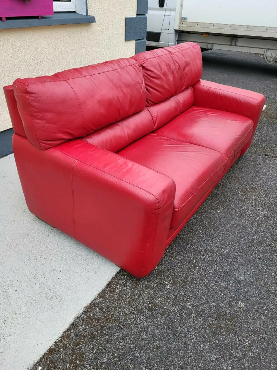 Lovely Red sofa - Image 2