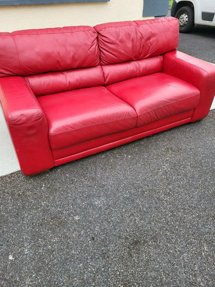 Lovely Red sofa - Image 3