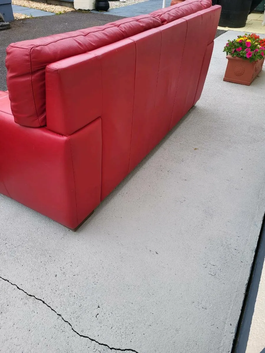 Lovely Red sofa - Image 4