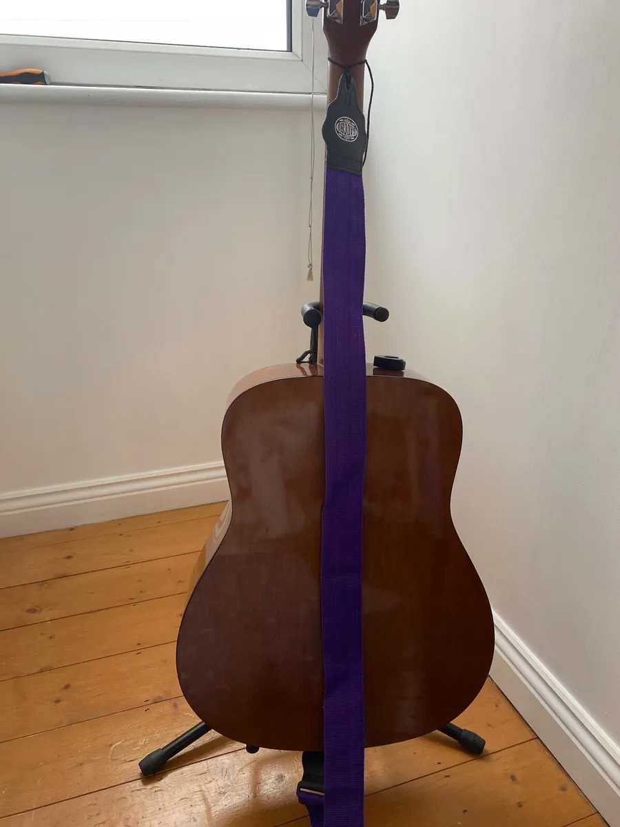 Yamaha Guitar - Image 4