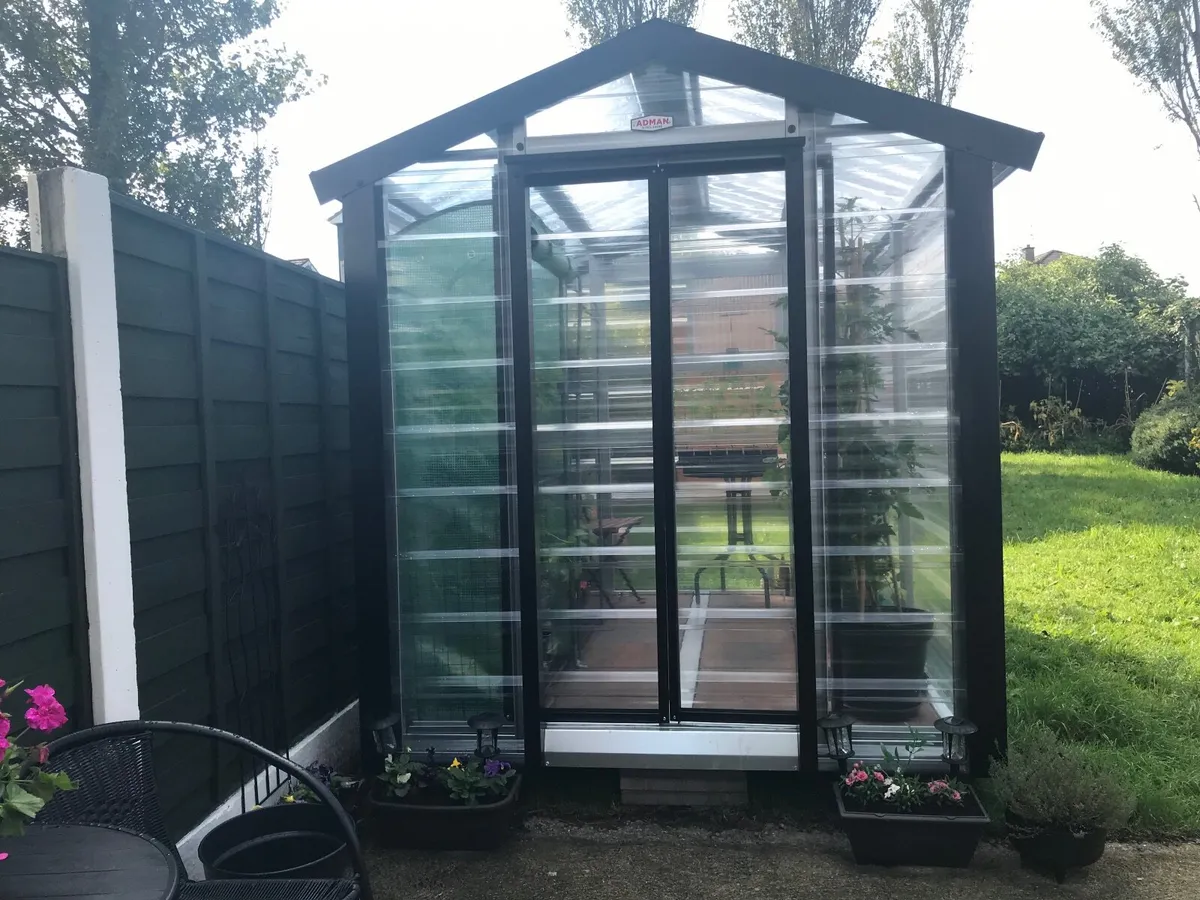 Green house - Image 1