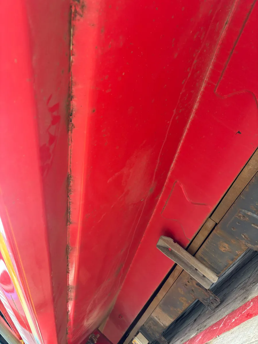 For Sale: Thompsons Hydraulic Tipping Body - Image 4