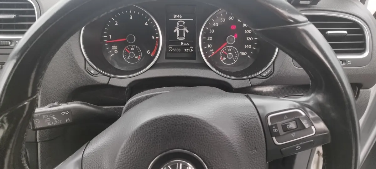 Volkswagen Golf 2011 - Image 2