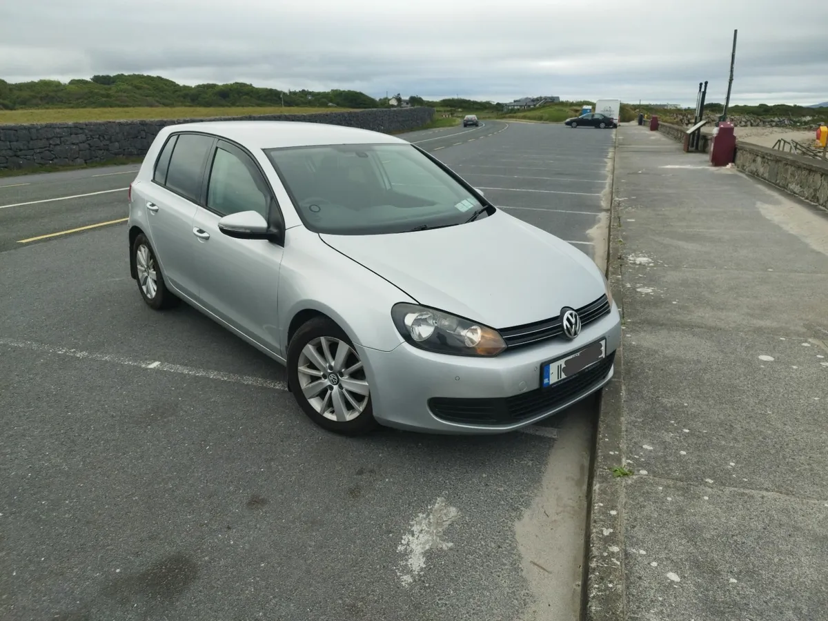 Volkswagen Golf 2011 - Image 1