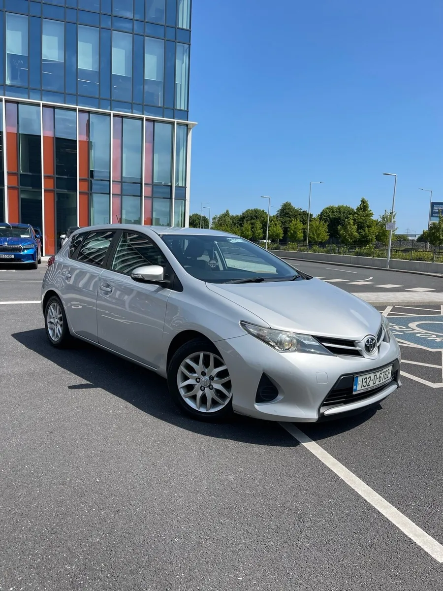 Toyota Auris 1.4 Diesel Van - Image 1