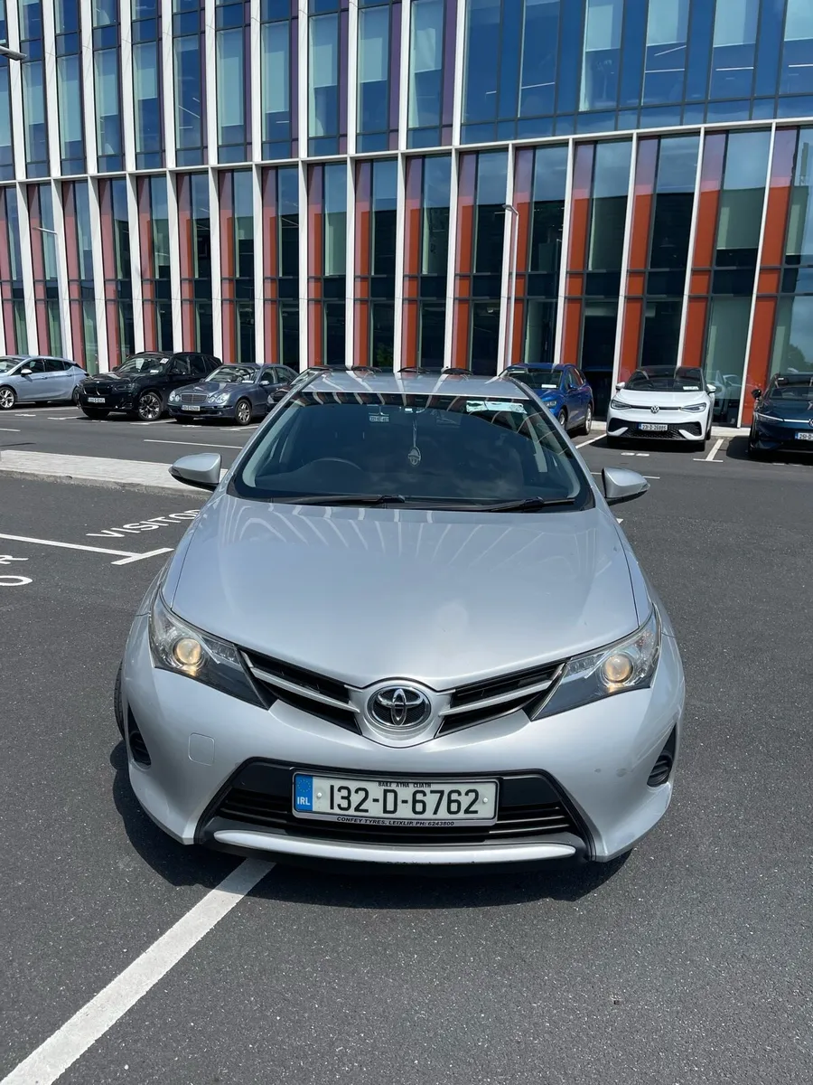 Toyota Auris 1.4 Diesel Van - Image 2