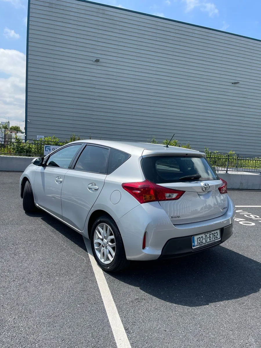 Toyota Auris 1.4 Diesel Van - Image 4