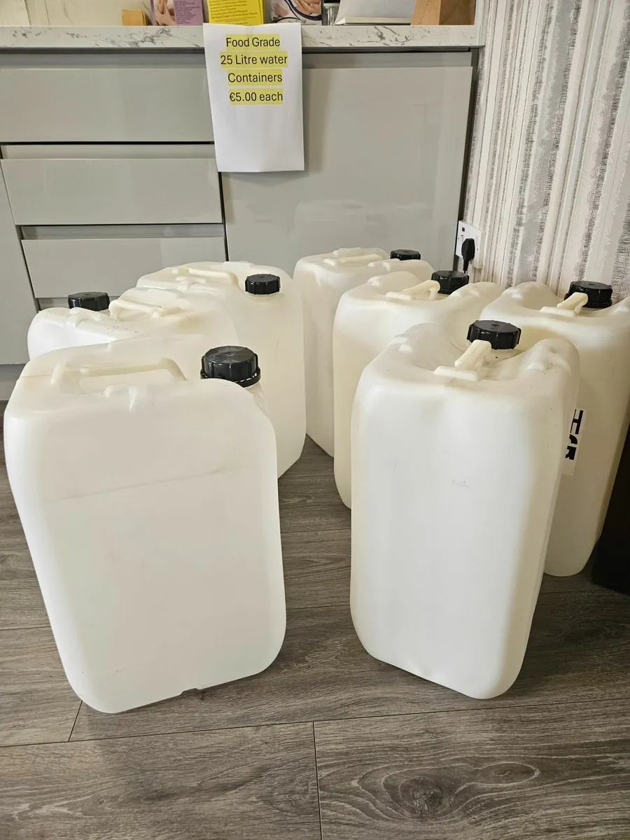 25 Litre water container