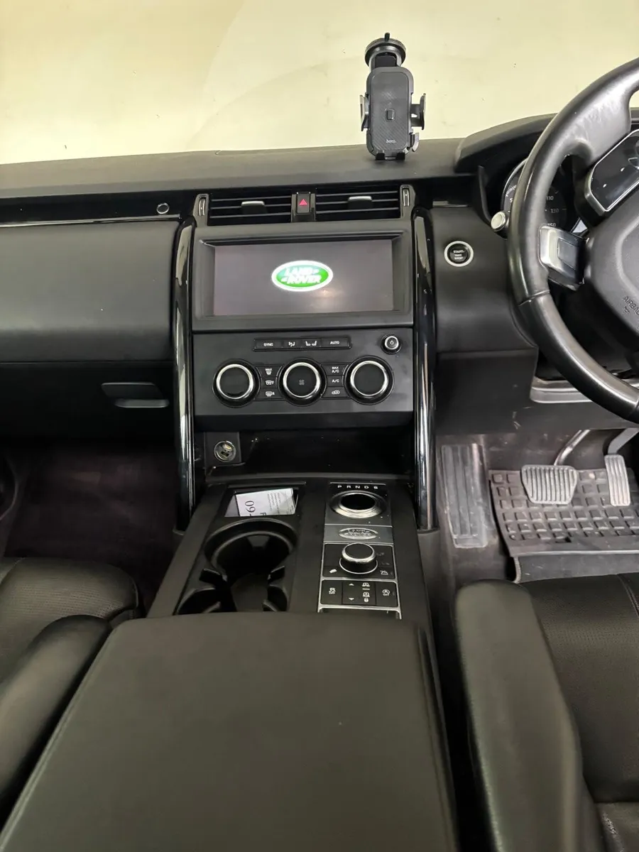 Land Rover Discovery 2020 - Image 2