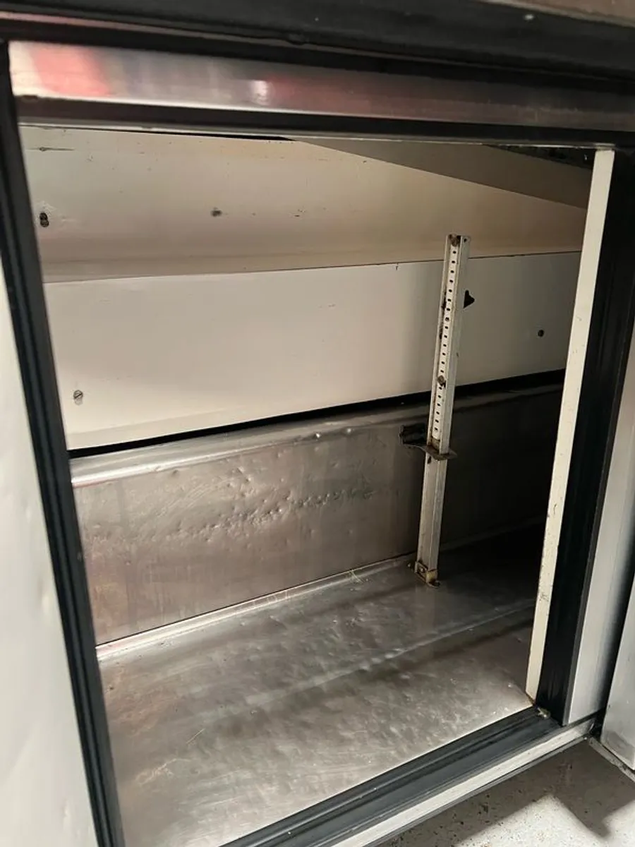 fridge - Image 3