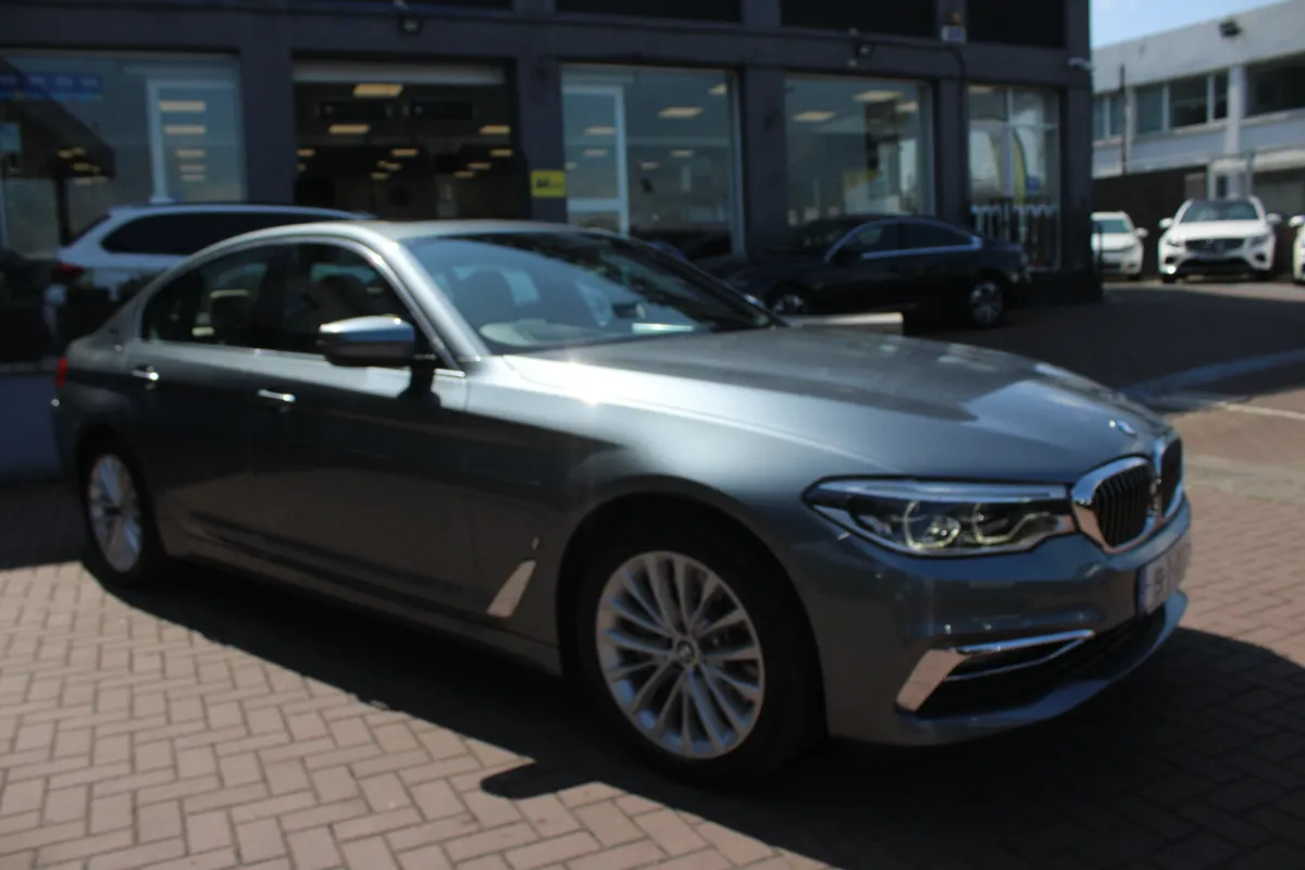 BMW 530E PLUG IN HYBRID i PERFORMANCE SE LUXURY - Image 2