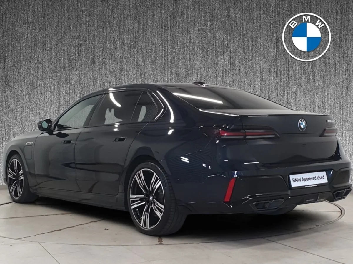 BMW 7 Series M760 7amp 4DR Auto - Image 3