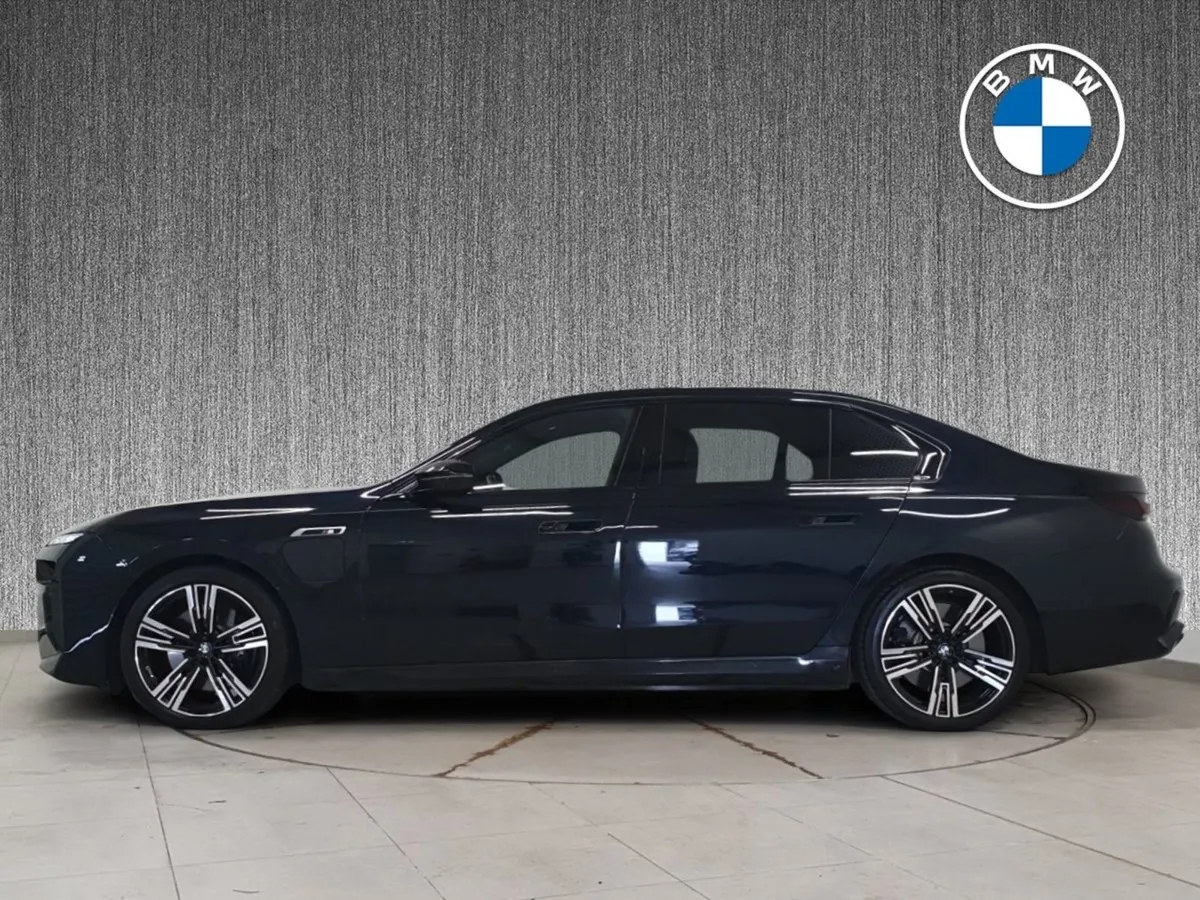 BMW 7 Series M760 7amp 4DR Auto - Image 4
