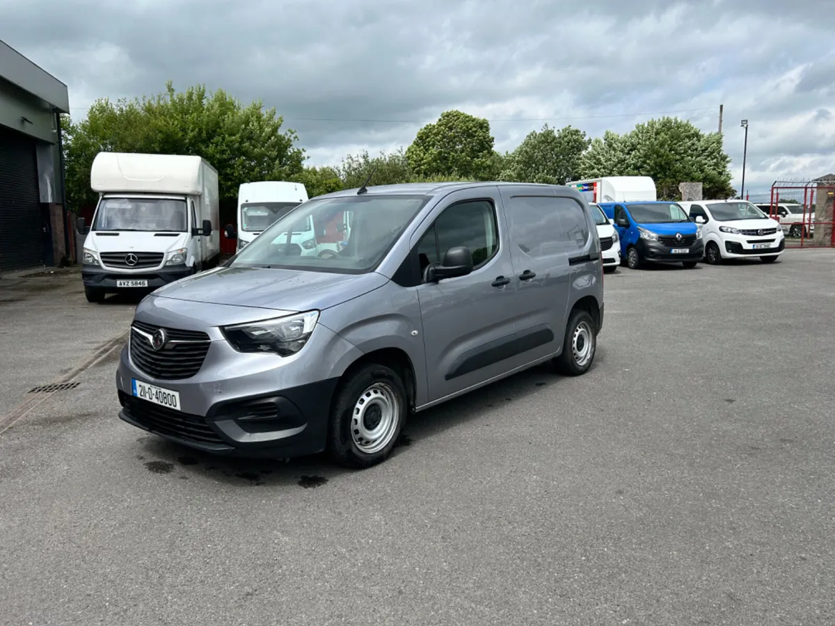 Vauxhall Combo 2021 - low Miles - Image 1