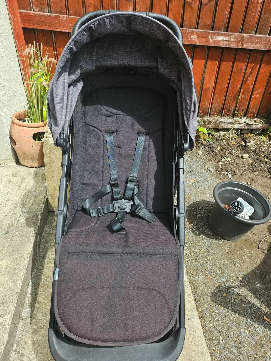 Childs stroller - Image 3