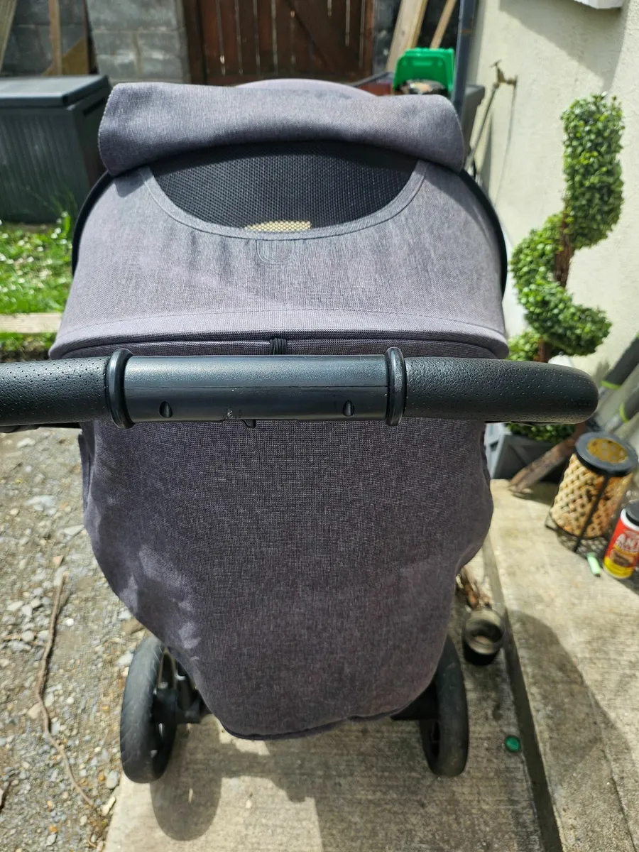 Childs stroller - Image 4