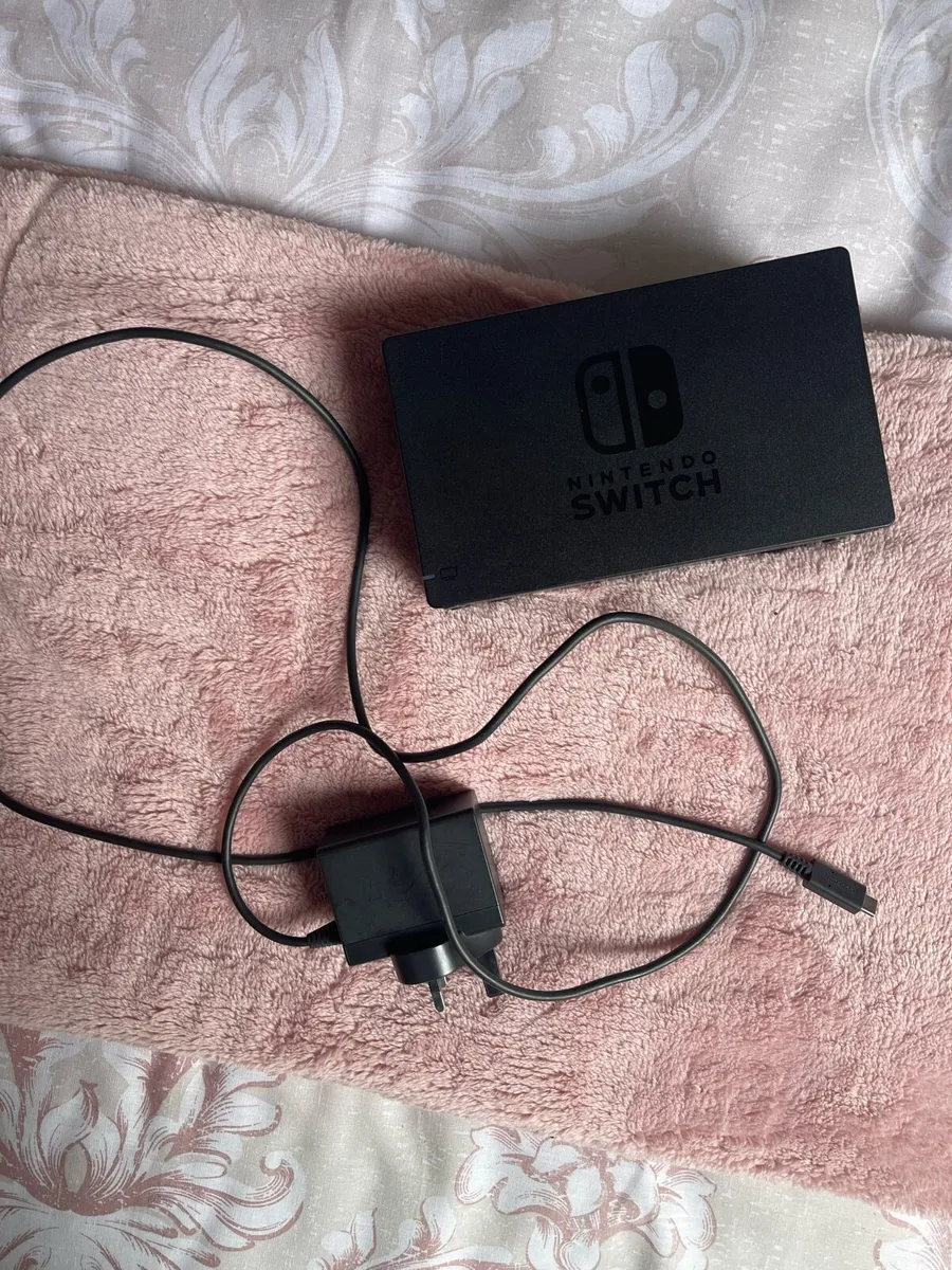 Nintendo Switch - Image 4
