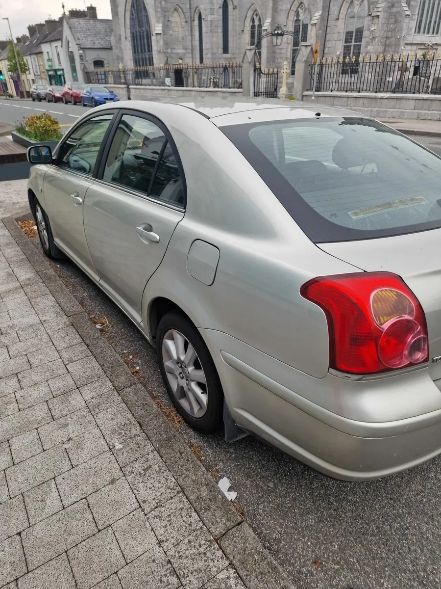Toyota Avensis 2006 - Image 1