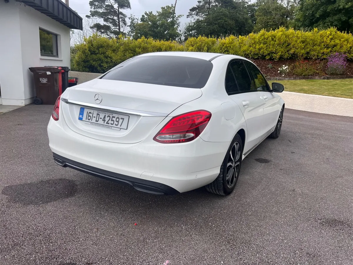 Mercedes-Benz C-Class 2016 - Image 2