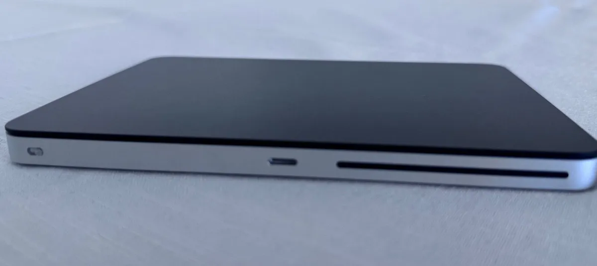 Magic Trackpad (USB-C) Multi  Touch Surface - Image 2