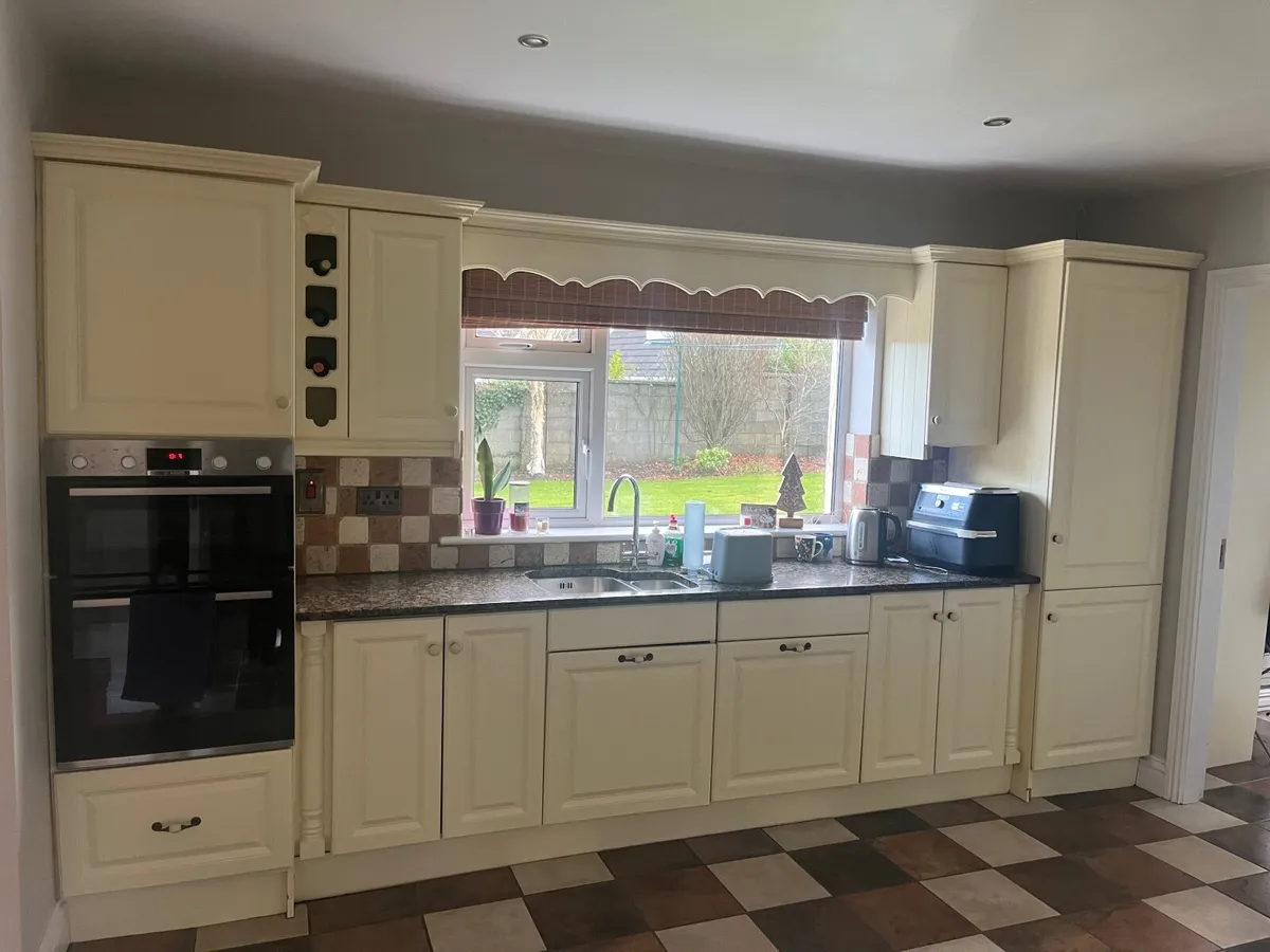Kitchen with marble counter top - Image 1