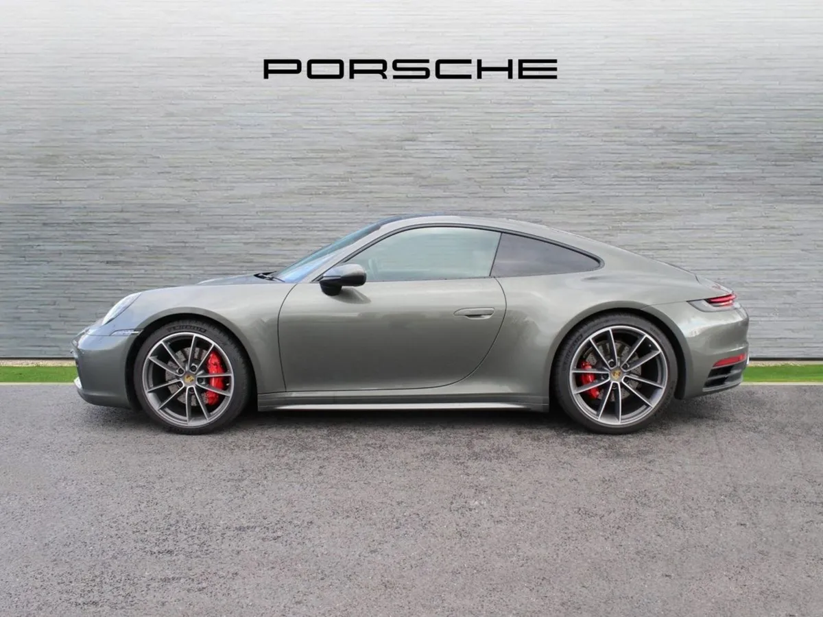 Porsche 911 Carrera 4S - Image 4