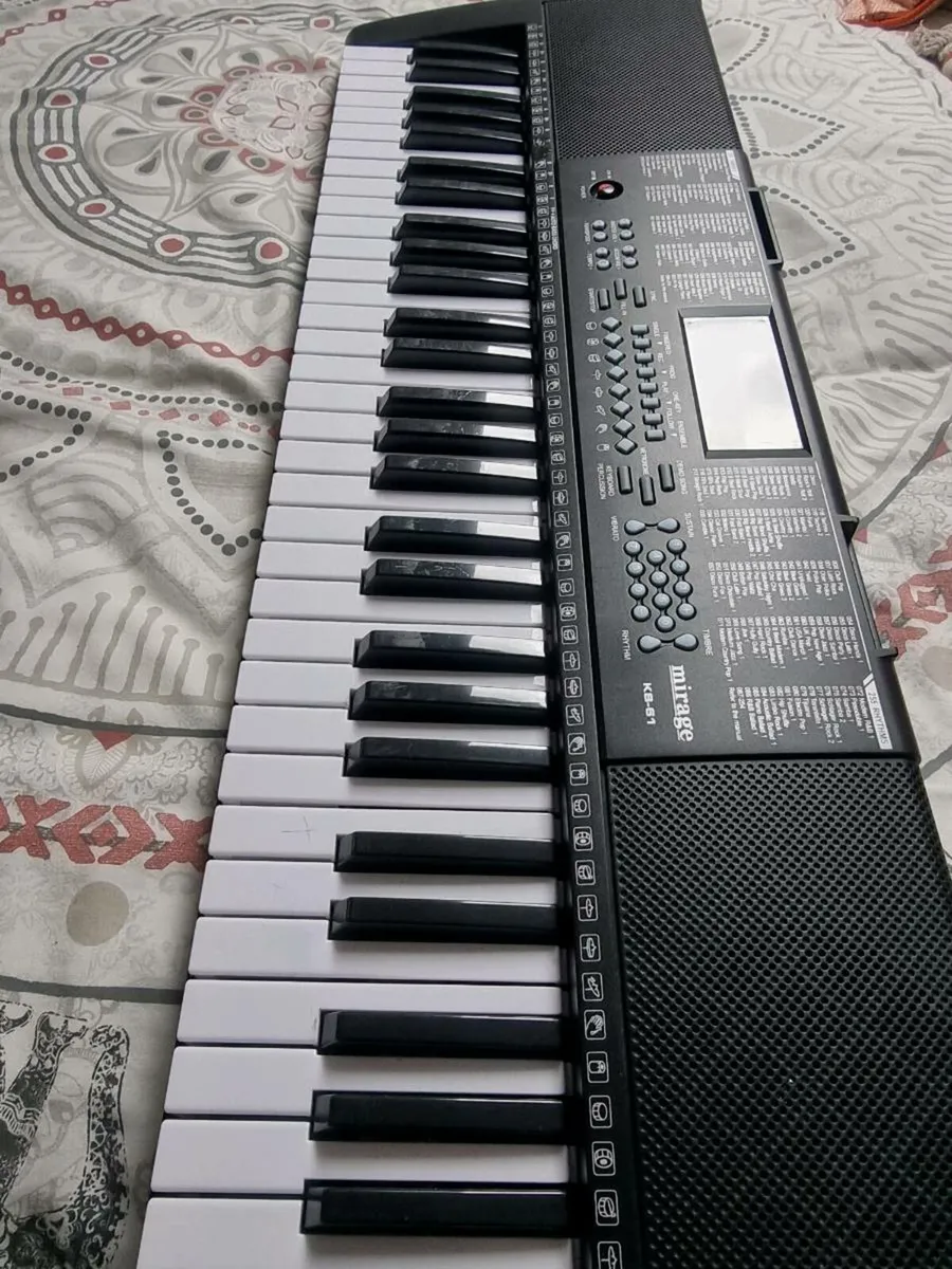 Piano keyboard - Image 3