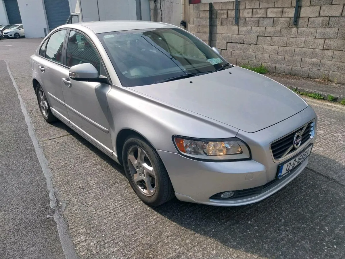 Volvo S40,  NEW NCT 06/26, low km 128 - Image 1