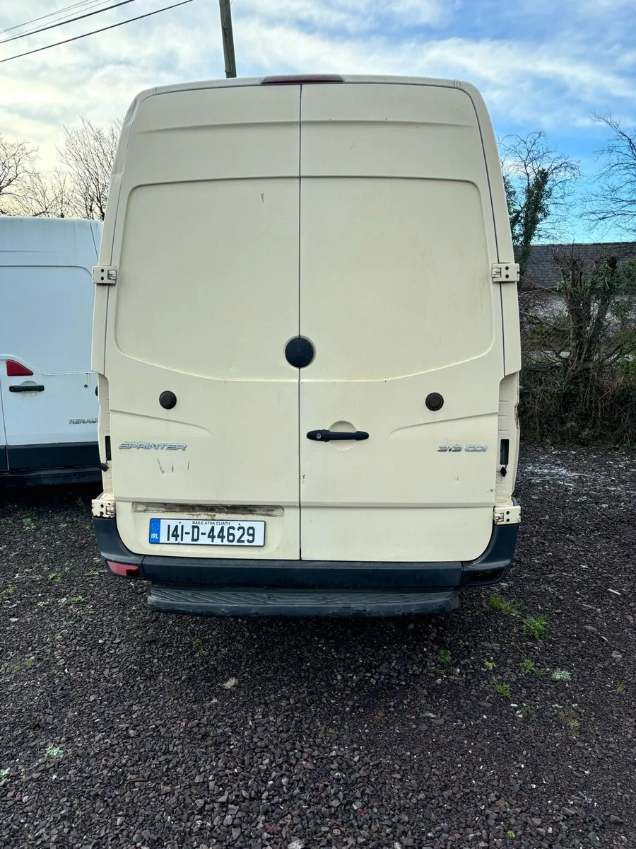Mercedes sprinter/vw crafter breaking - Image 1