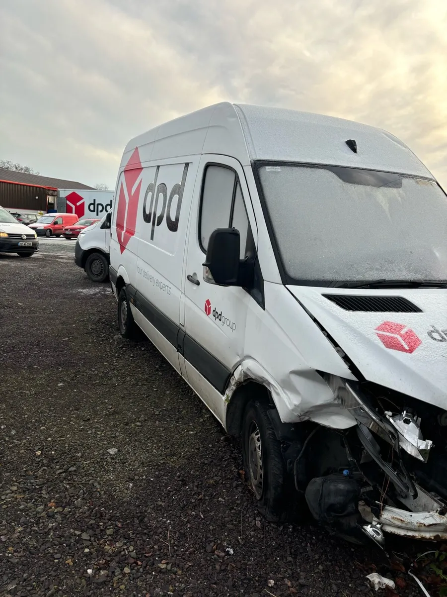 Mercedes sprinter/vw crafter breaking - Image 3