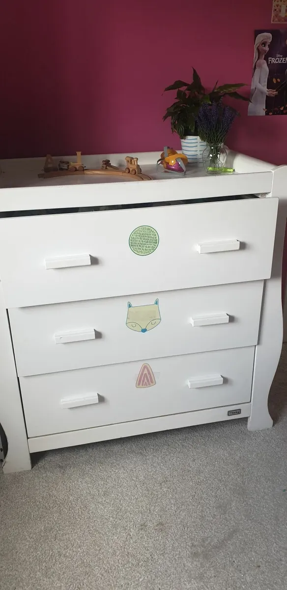Cat seat/changing table - Image 1