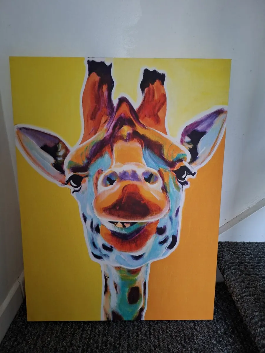 Large giraffe canvas