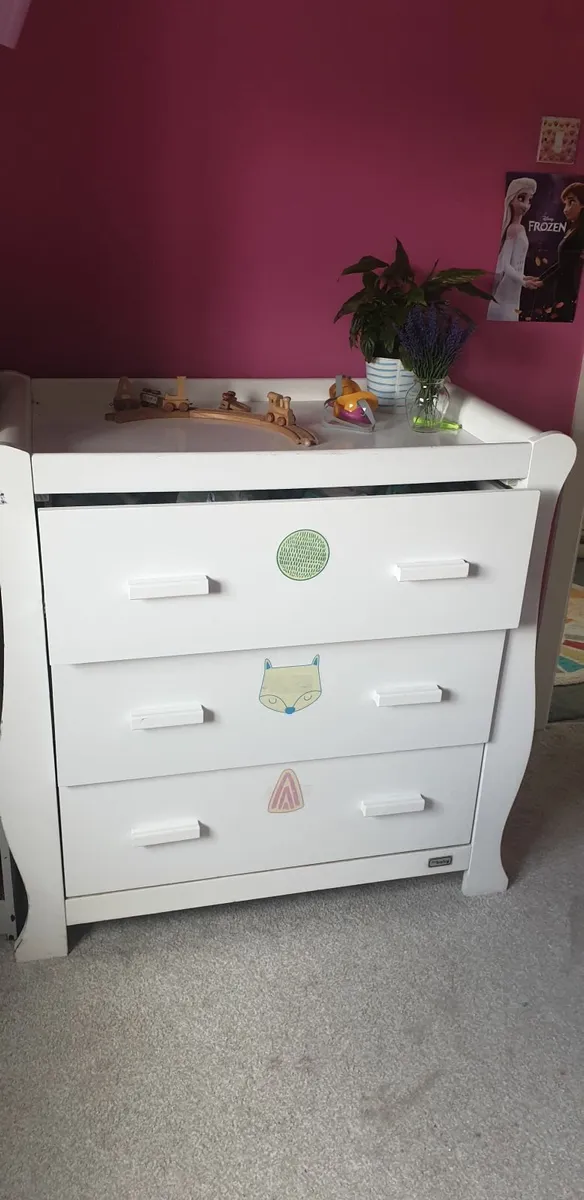 Cat seat/changing table - Image 3