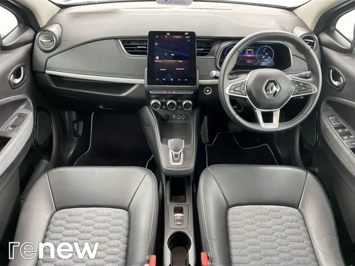 Renault Zoe R135 Z.E 50 GT Line CCS Rapid Charge - Image 3