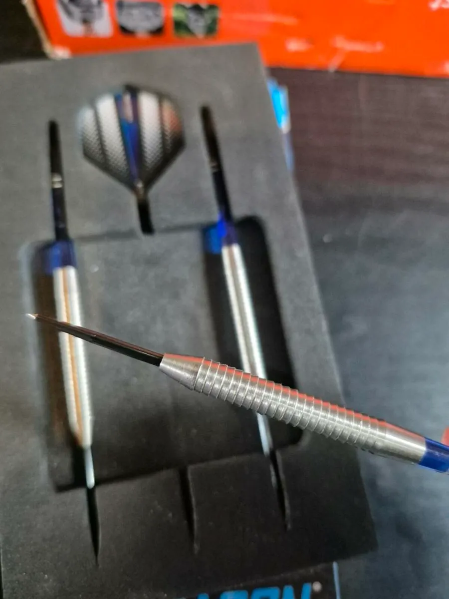 Darts 3 sets - Image 1