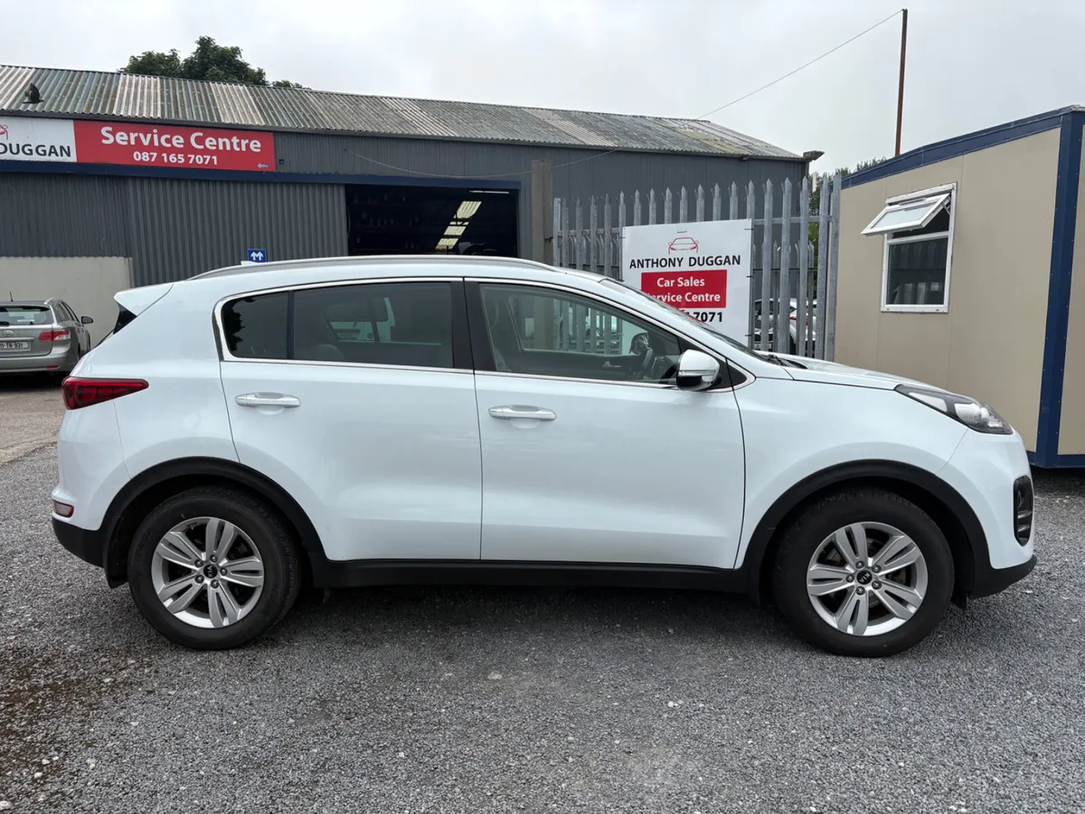 2017 Kia Sportage platinum - Image 2