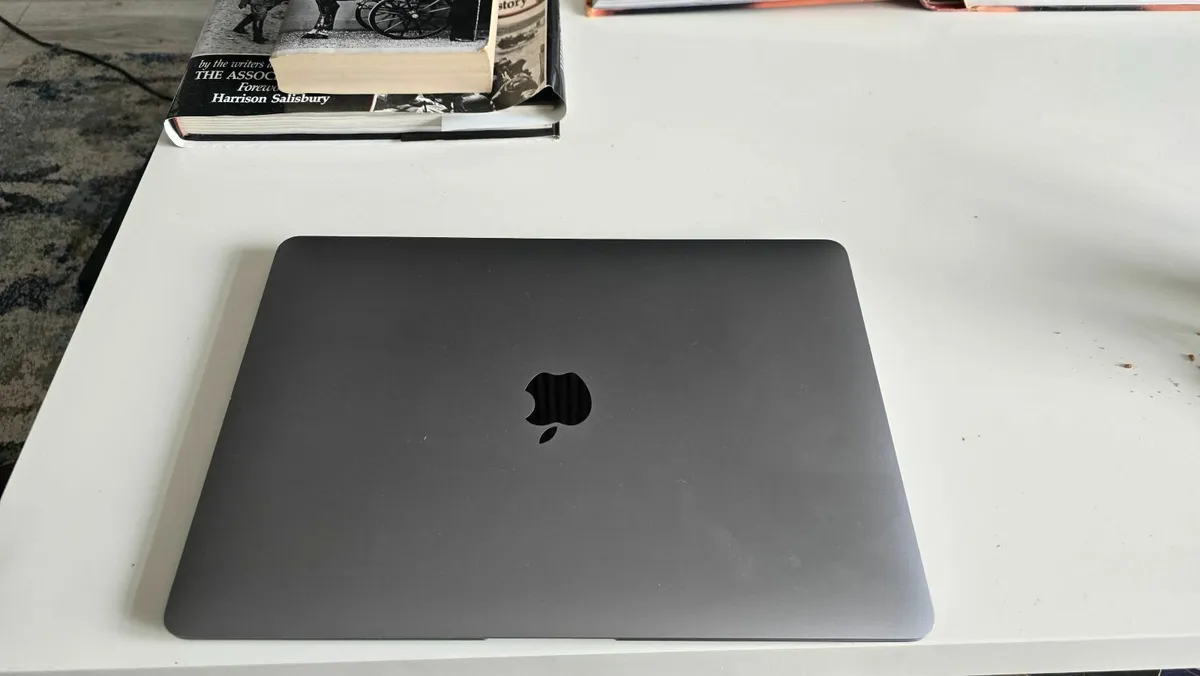 Macbook air m1 - Image 4