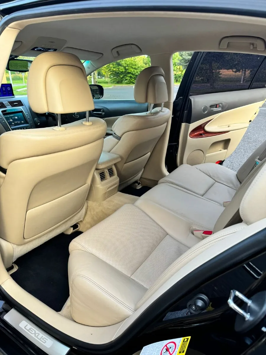 Lexus GS450h 3.5 V6 Hybrid - Image 2