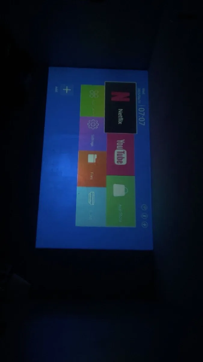 Smart projector - Image 1