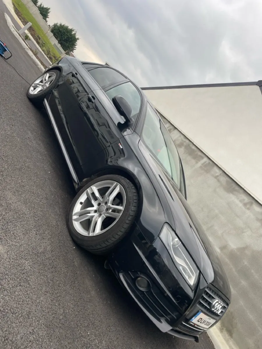 Audi A4 2010 s line black edition - Image 2