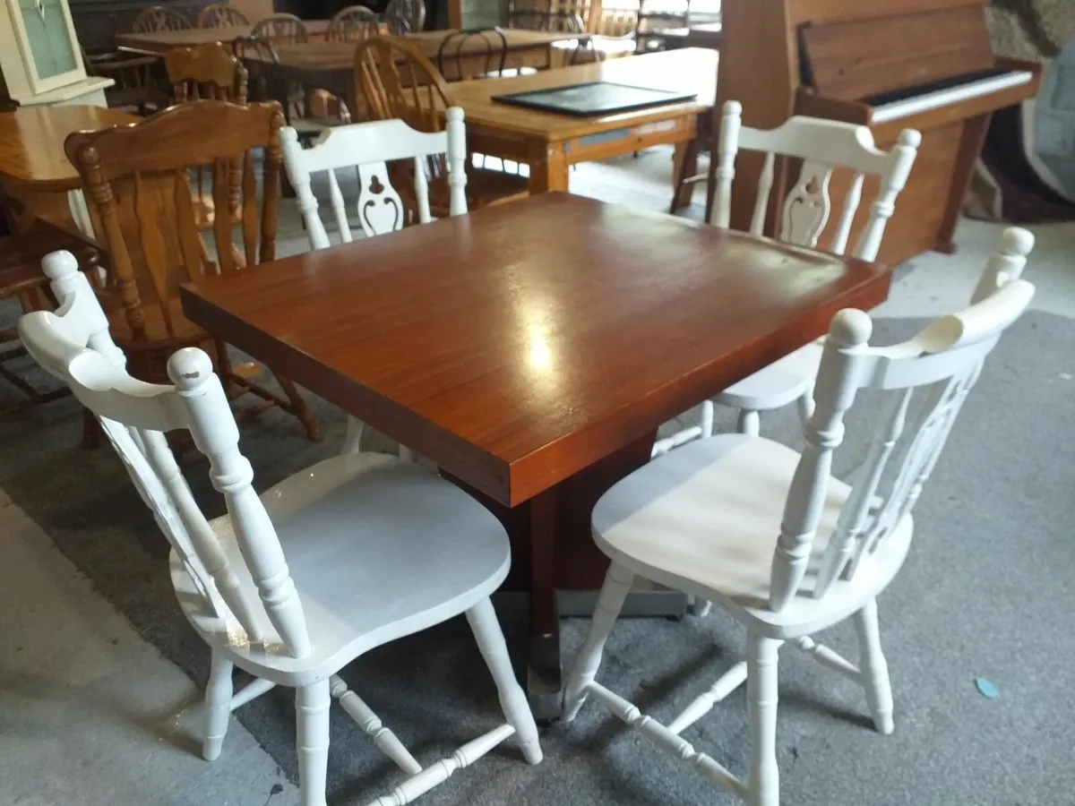 Kitchen tables & chairs & stools - Image 1