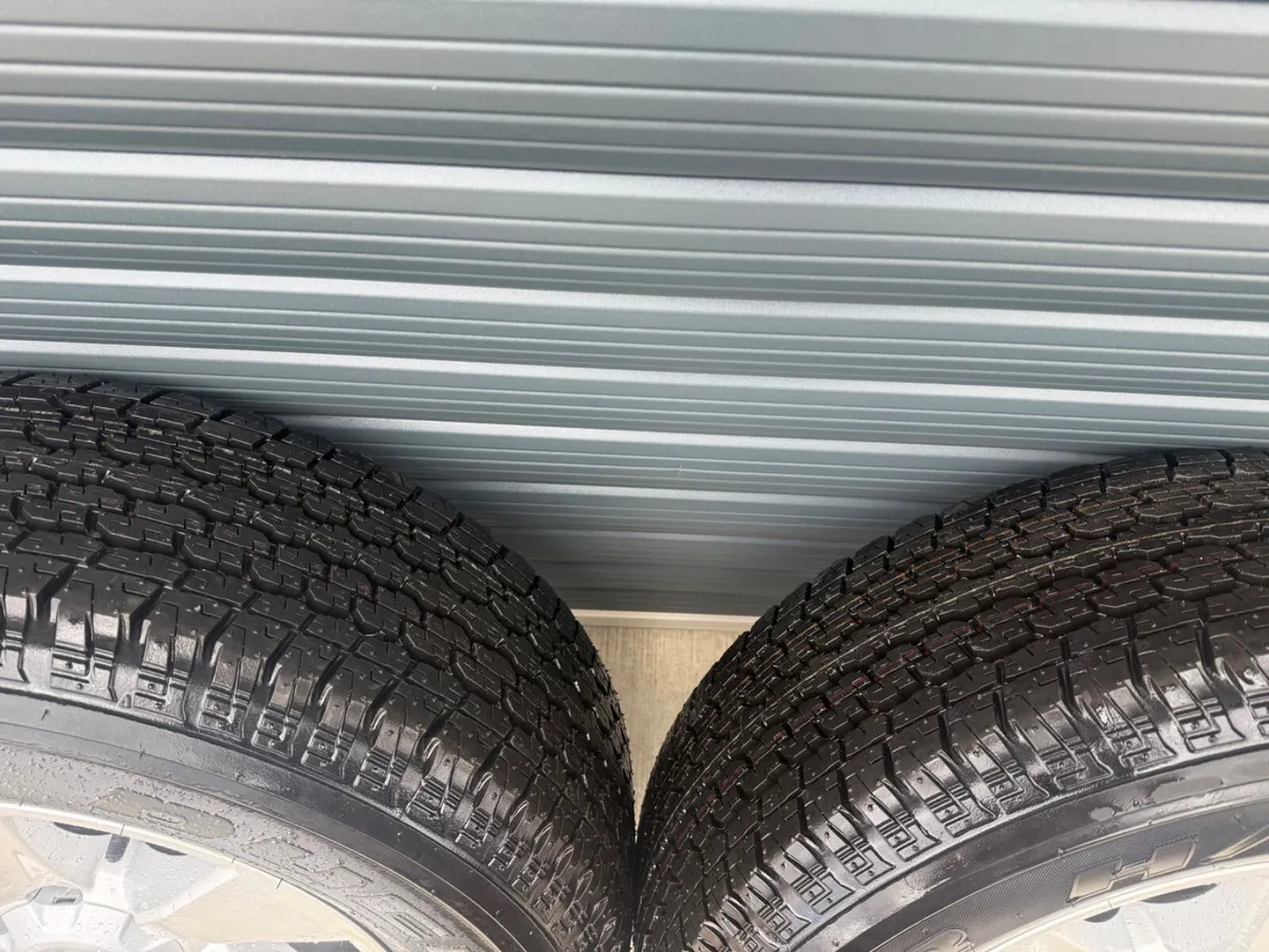 Toyota landcruiser alloy wheels - Image 4