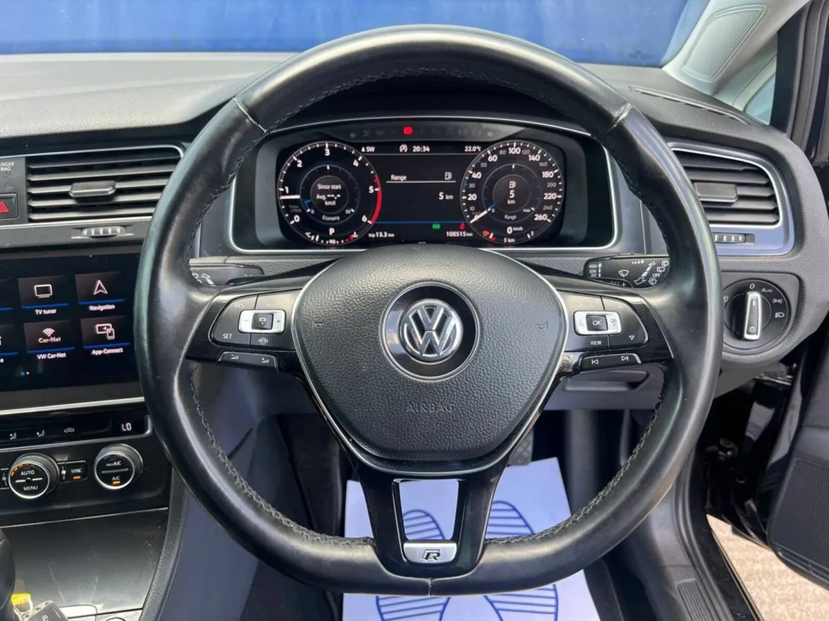 Volkswagen Golf COMFORTLINE VARIANT 2.0 TDI // 360 - Image 4