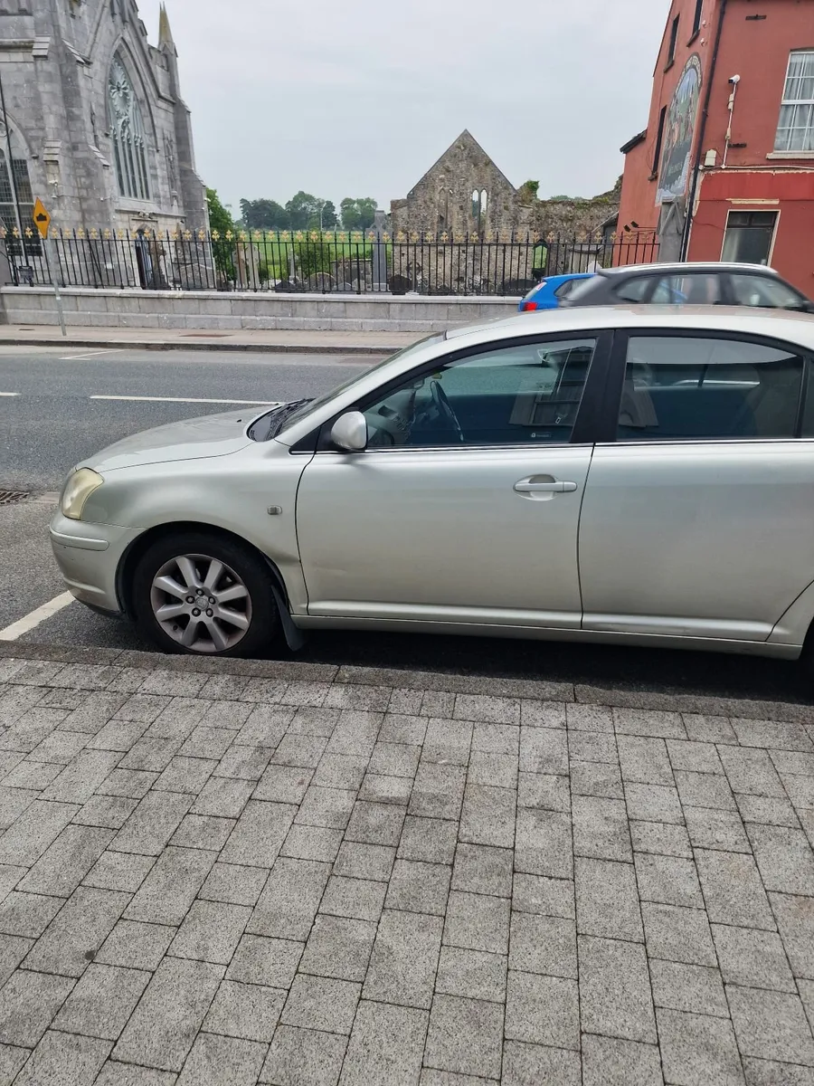 Toyota Avensis 2006 - Image 2