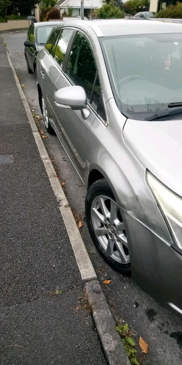 Toyota Avensis Estate - Image 3